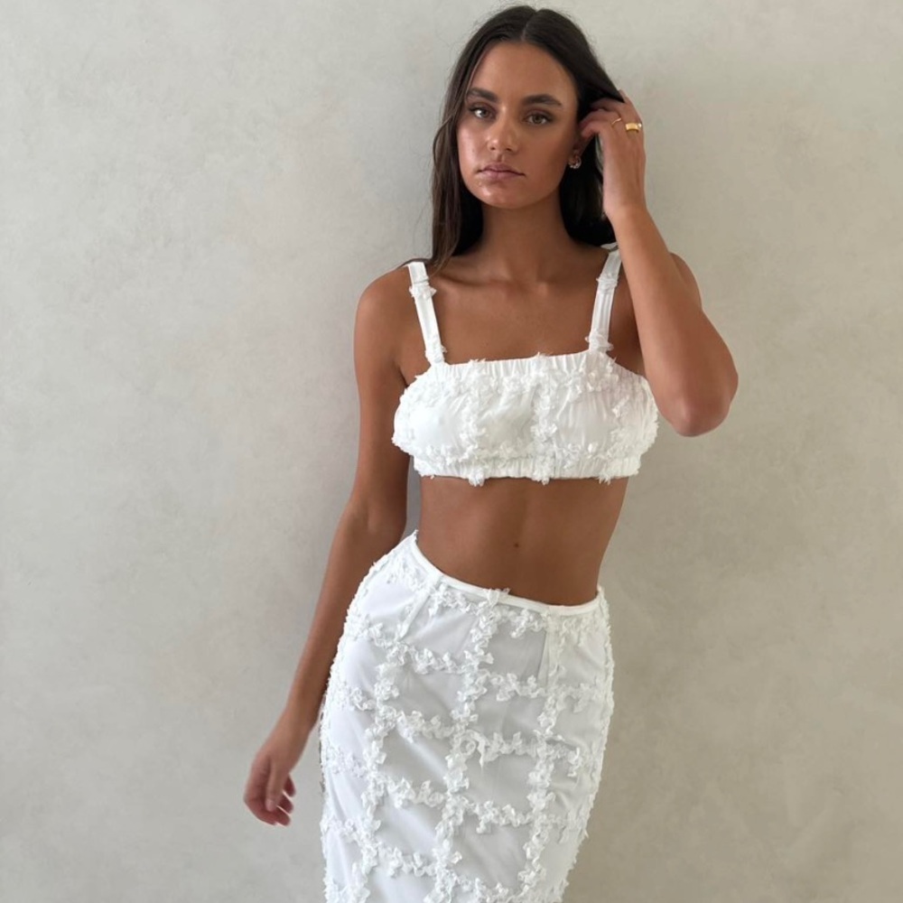 Sabo Skirt White Mini Skirt with Textured Appliqué